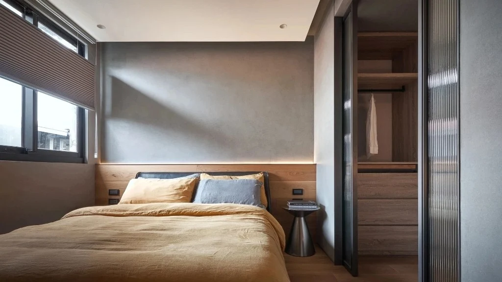 Advanced Darkness bedroom