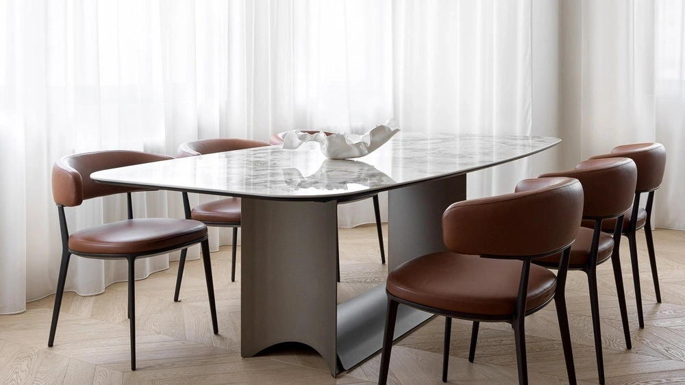 Airy Home dining-room