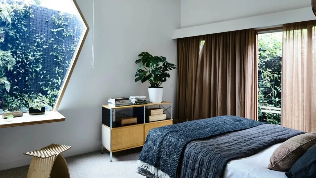Möbius bedroom