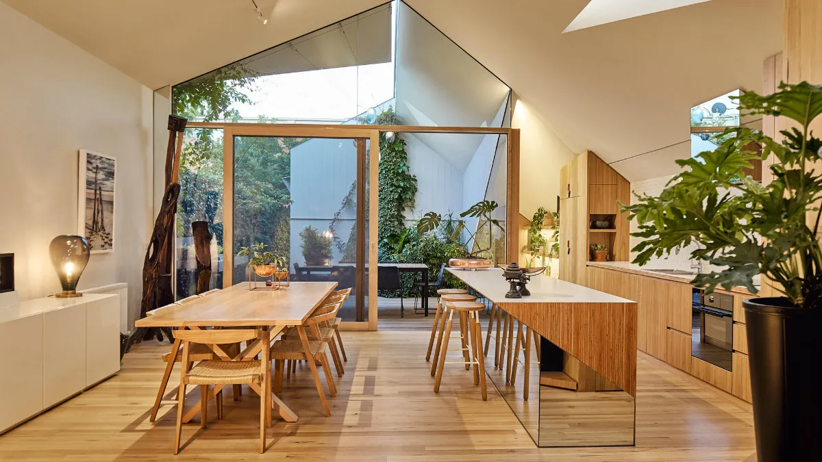 Möbius Dining room 1