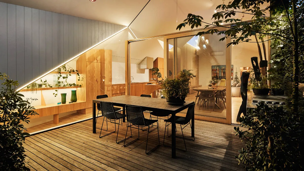 Möbius Dining room 6