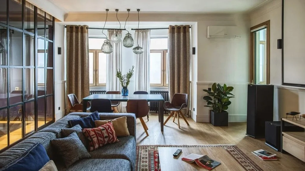 152 Apartment living-room