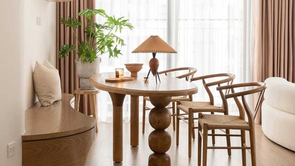 Log Vintage Home dining-room