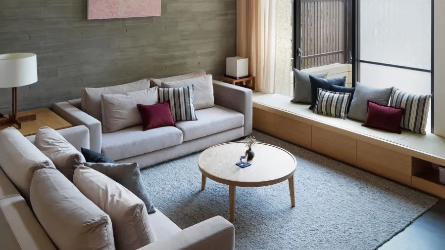 Large Exposure to Light living-room