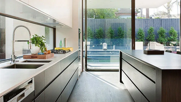 Garden Apartment dining-room