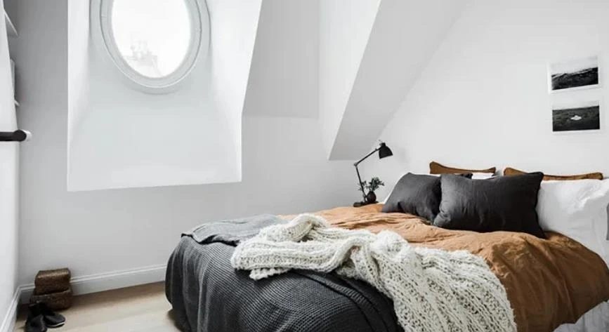 21 Best Small Bedroom Ceiling Designs content 18