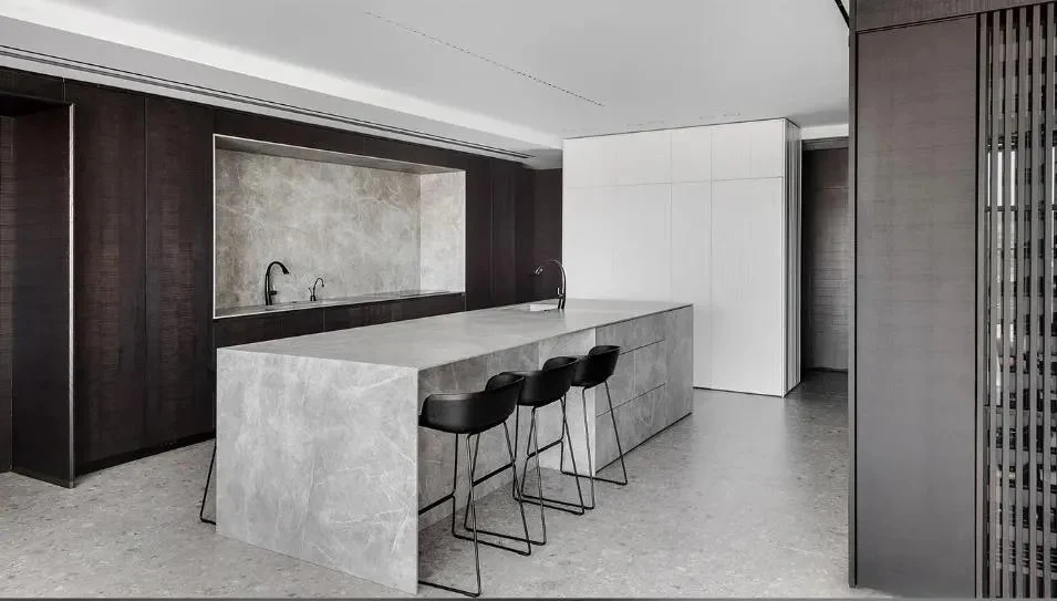 18 Modern Black And White Kitchen Ideas​ 2025