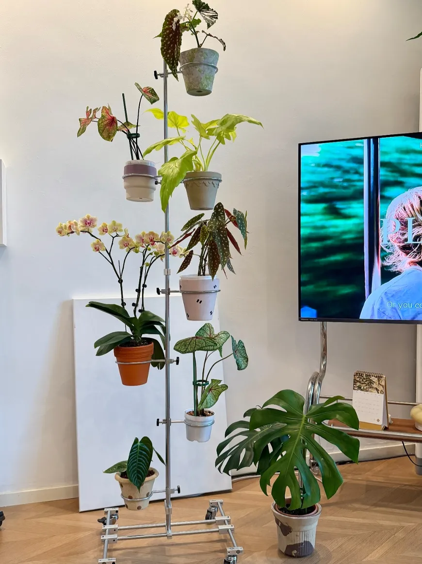 DIY Rolling Plant Stand πΏπͺ΄ Designed with metal rods, lab ring clamps, and caster wheels, this DIY