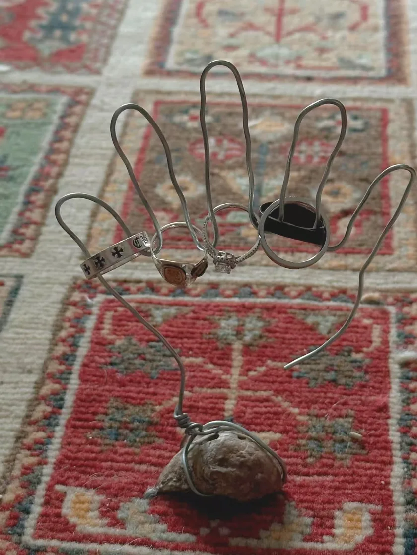 DIY Inspiration: A Sculptural Wire Ring Display 💍  Proof that beautiful ring holders don’t need to