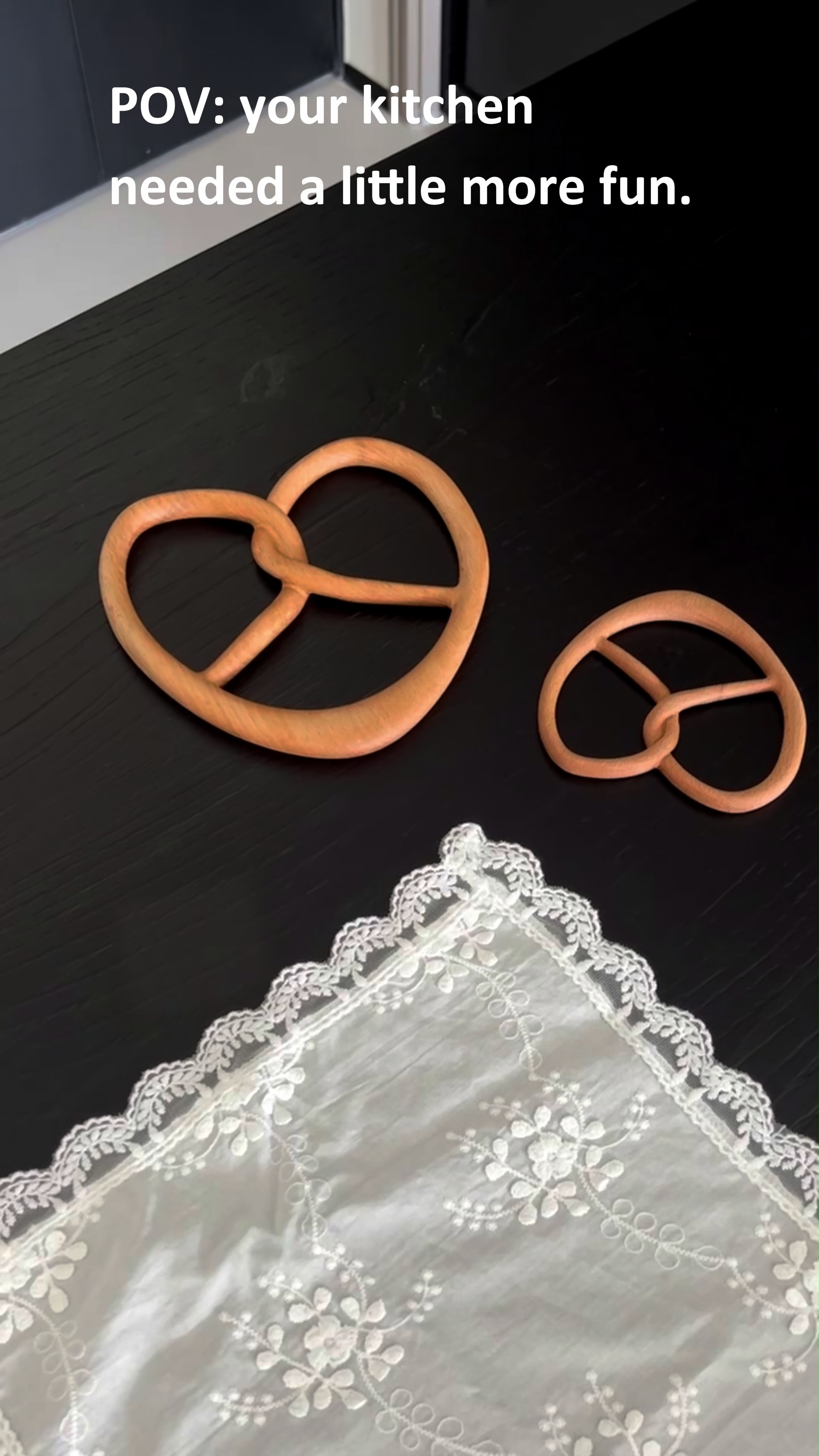 DIY wooden pretzel trivet. 🥨 Bringing natural texture and handmade details to the dining setup. 🍽️  #