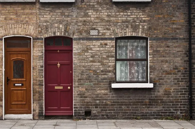 Top 10 Wooden Door Design for Home content 1