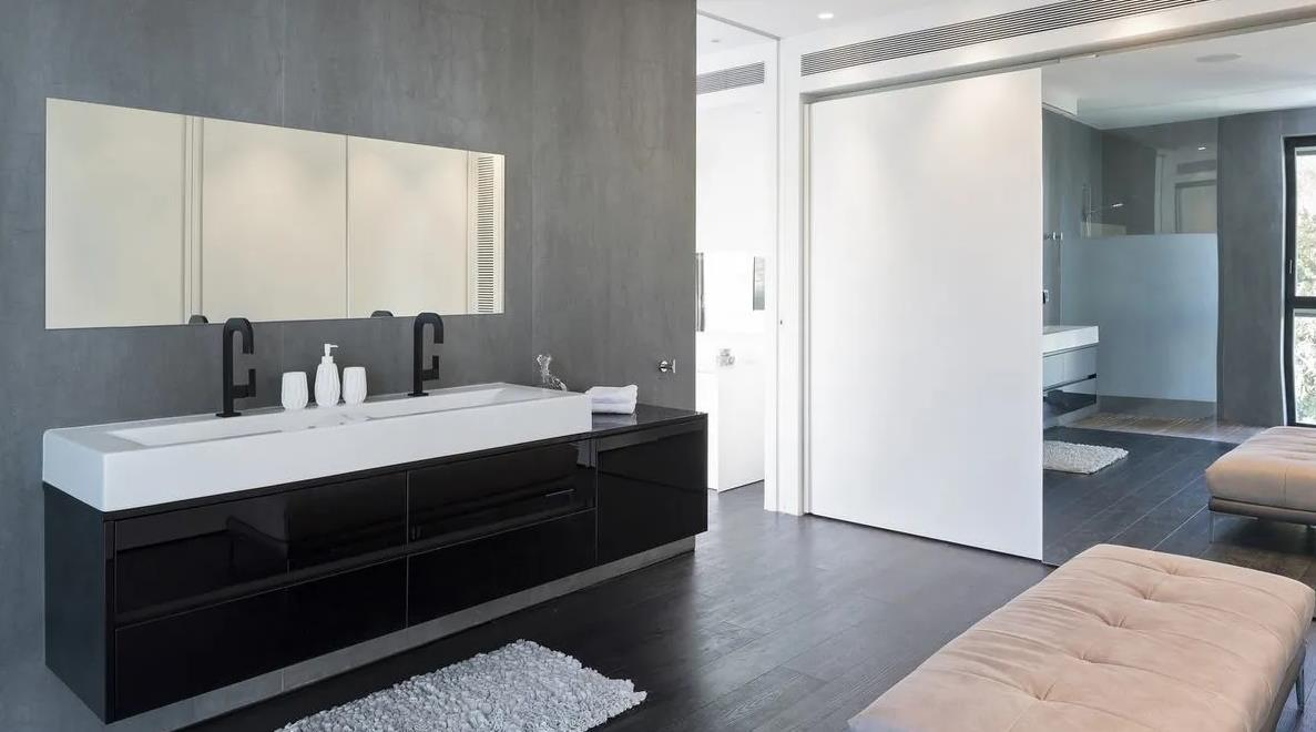 20 Hand-Picked Modern Bathroom Tiles Designs content 16