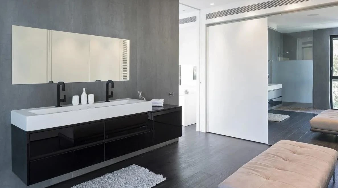 20 Hand-Picked Modern Bathroom Tiles Designs content 16