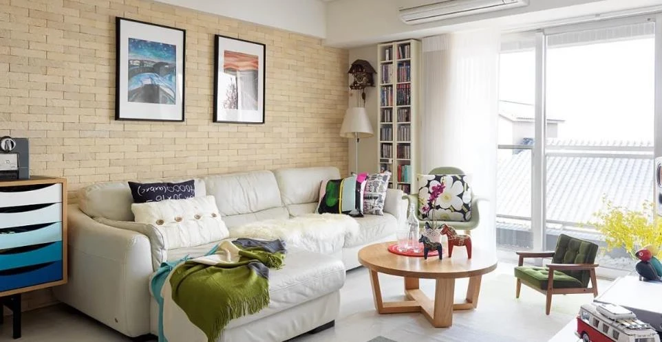 Small Apartment Living Room Ideas 2025 content 18