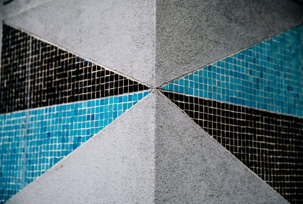 30 Best Small Living Room Floor Tiles Design for 2025 content 20