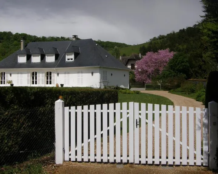 9 Magnificent and Exquisite Main Gate Designs content 3