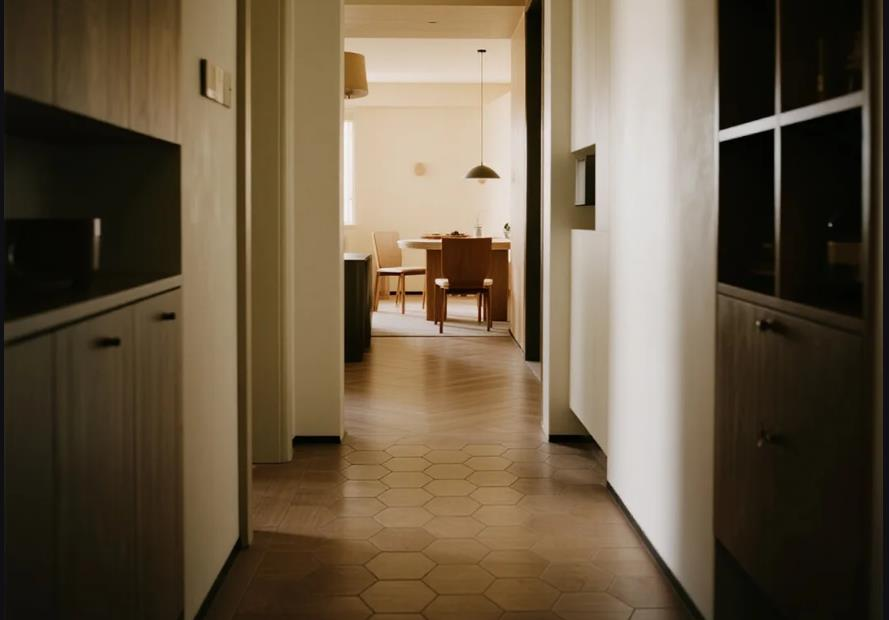 21 Modern Elegant Small Entryway Or Foyer Ideas content 6