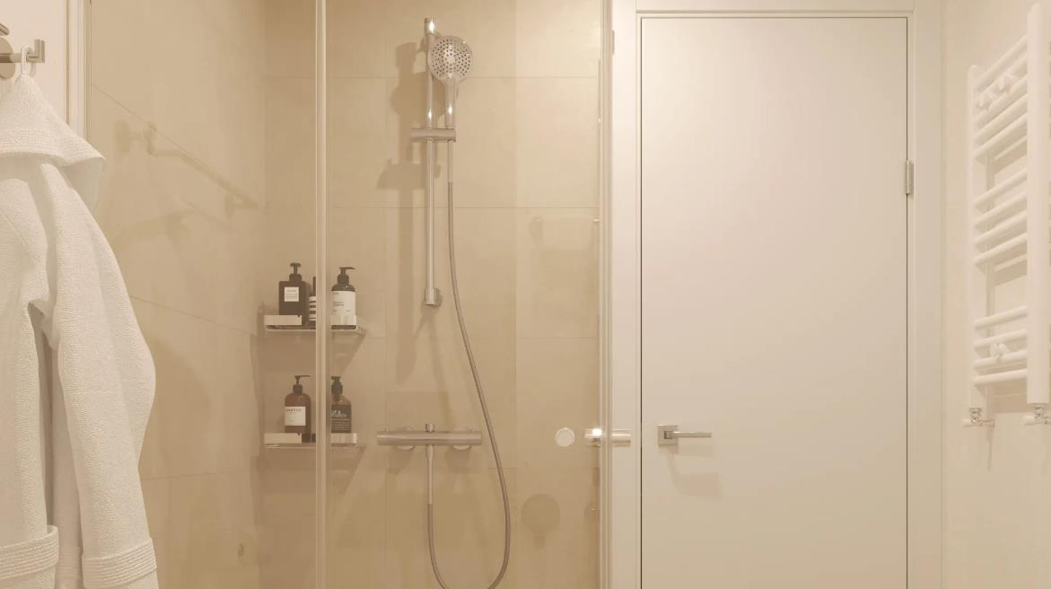 50 Modern Small Bathroom Ideas Guide with Shower and Toilet content 7