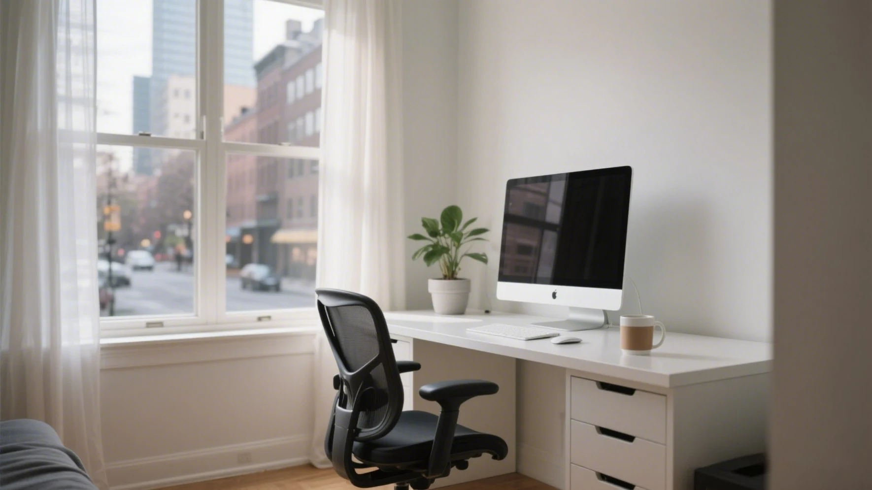 Comfortable, healthy home office environment